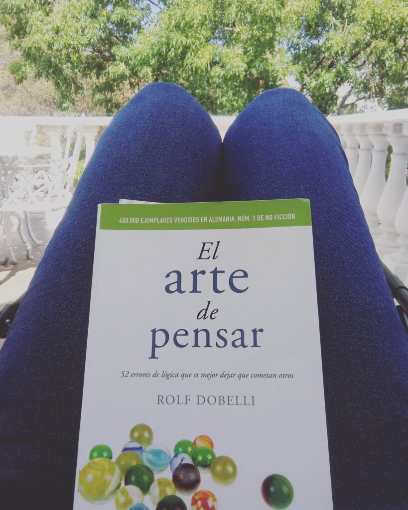 "El arte de pensar" de Rolf Dobelli - El Librero de Ale